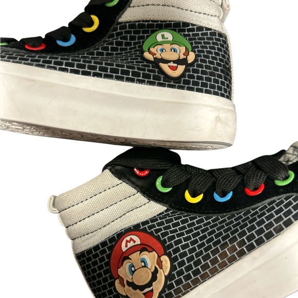 Super Mario‎ Brothers Boys Hi Top Sneakers, Size 11. - Picture 5 of 6